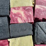 Jabón solido de carbon activo y aceite de oliva