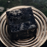 Jabón solido de carbon activo y aceite de oliva