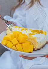 Mangos madurados en el árbol