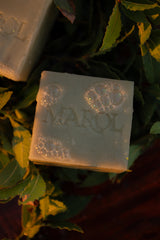 Jabón solido de laurel fresco y aceite de oliva