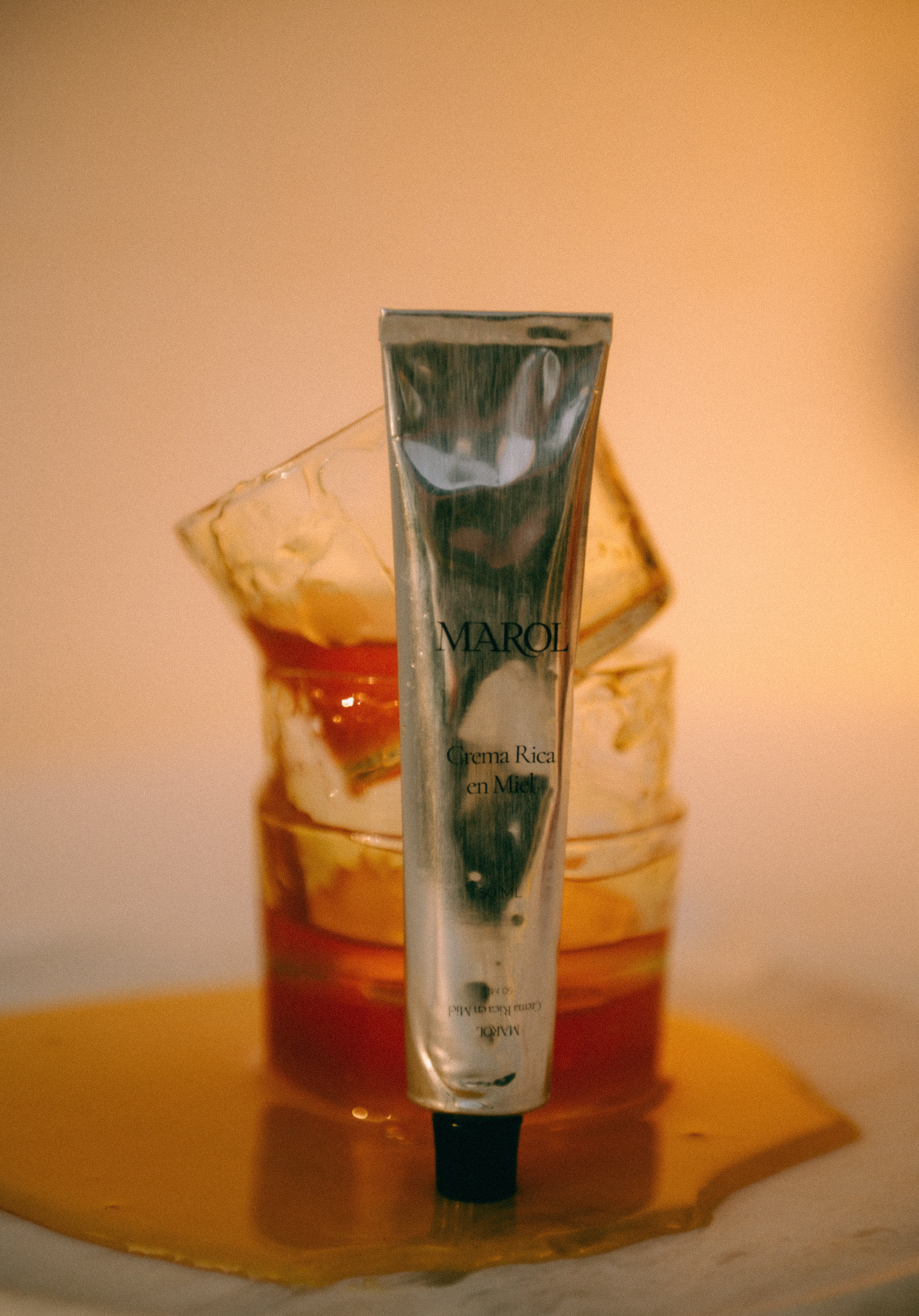 Crema de manos rica en miel